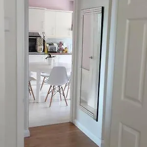  Holiday home Bellevue - Comfortable With Amazing Views United Kingdom